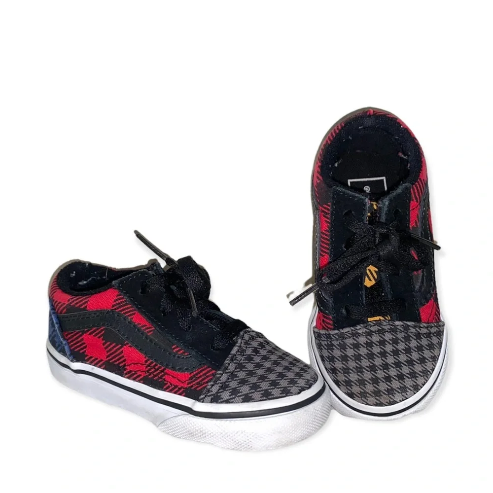 Vans - Picture 1 of 8